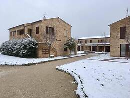 Residence Casale Torrenova al Conero