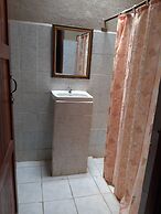 Hotel Cabinas Leyko