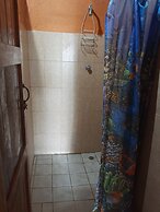 Hotel Cabinas Leyko