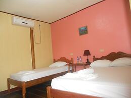 Hotel Cabinas Leyko