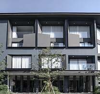 CREW Hotel