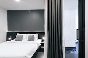 CREW Hotel
