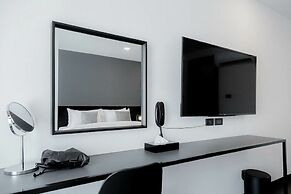 CREW Hotel