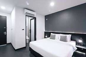 CREW Hotel