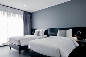 CREW Hotel