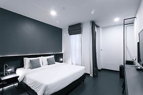 CREW Hotel
