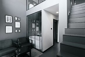 CREW Hotel