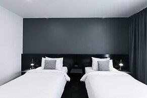 CREW Hotel
