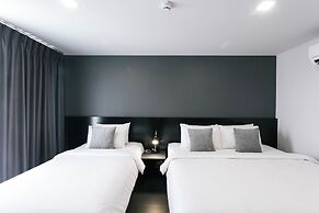 CREW Hotel