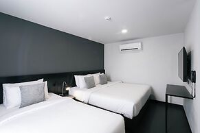 CREW Hotel