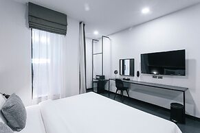 CREW Hotel