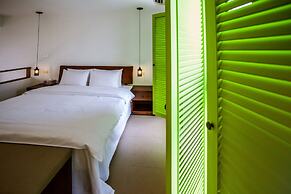 Oasis Hotel