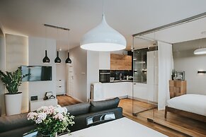 Mia Apartments