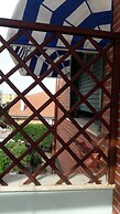 Dioscuri Townhouse