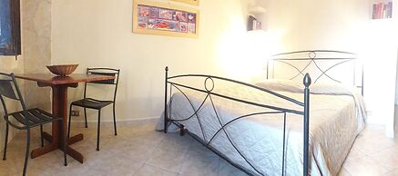 Dioscuri Townhouse