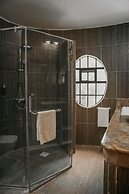 Saab Royale Resort