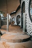 Saab Royale Resort