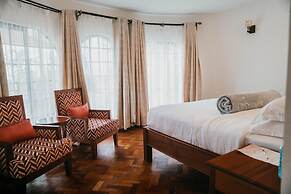 Saab Royale Resort