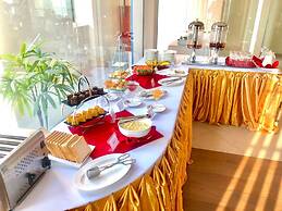 Ritz Grand Hotel Mandalay