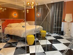 HOLM Boutique &Spa - IK Collection