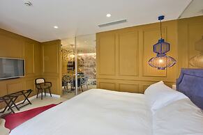 HOLM Boutique &Spa - IK Collection