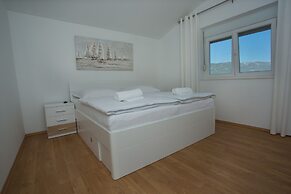 Beach Apartments Rumin