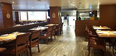Regenta Place Bangalore, Cunningham Road