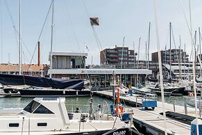 BizStay Harbour Scheveningen Apartments