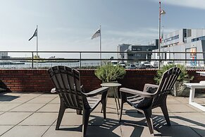 BizStay Harbour Scheveningen Apartments