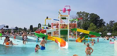 Happy Camp in Camping Cisano San Vito