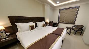 Hotel RG Inn
