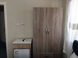 Makam Otel