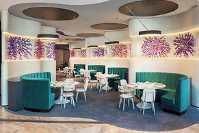 W Dubai - The Palm