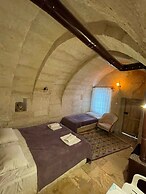 DEDE CAVE KONAK