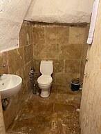 DEDE CAVE KONAK