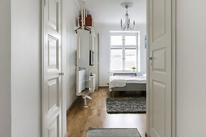 2ndhomes Bright Top Floor Studio in Fredrikinkatu