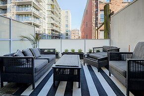 Noel Suites-Gastown