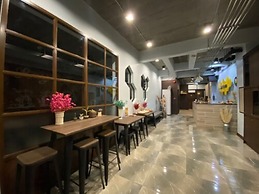 Ray Coffee Bar & Hostel - Adults Only