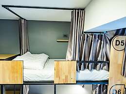 Ray Coffee Bar & Hostel - Adults Only