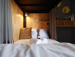 Ray Coffee Bar & Hostel - Adults Only