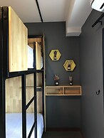 Ray Coffee Bar & Hostel - Adults Only