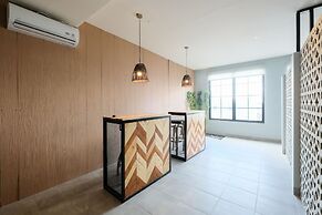 Lopi Hotel
