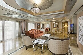 Mardan Palace