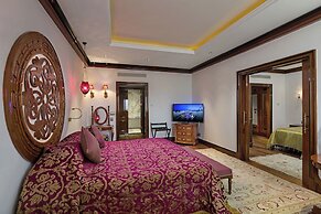 Mardan Palace