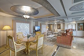 Mardan Palace