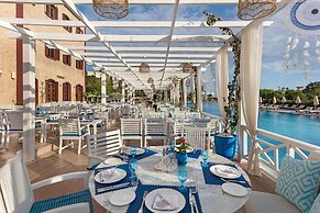 Mardan Palace