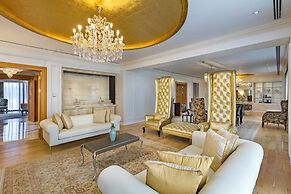 Mardan Palace