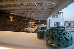 Villa Moonflower