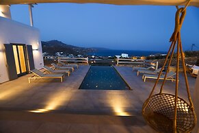 Villa Moonflower