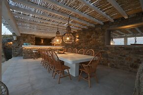 Villa Moonflower